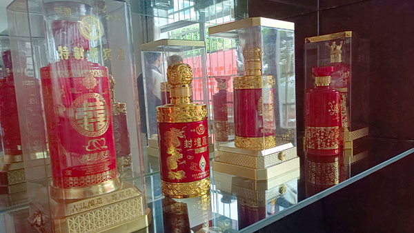 年終銷量飆升，把握純糧定制酒市場是關(guān)鍵