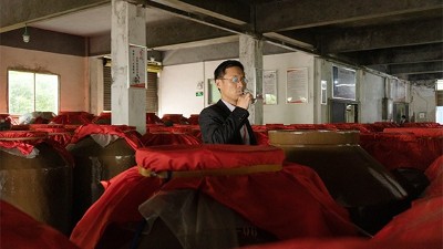 正在用白酒蒸餾設(shè)備釀酒的您，想成為品酒師嗎？