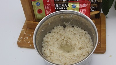 別再花錢買甜酒了，釀酒師傅透露，記住這幾點(diǎn)保證酒香濃郁