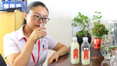在雅大白酒蒸餾設(shè)備品酒師眼中，好酒一條線被稱為好酒的標(biāo)準(zhǔn)！