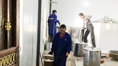 中秋臨近，燒酒設(shè)備釀造的純糧酒銷量直線上漲，你還在觀望嗎