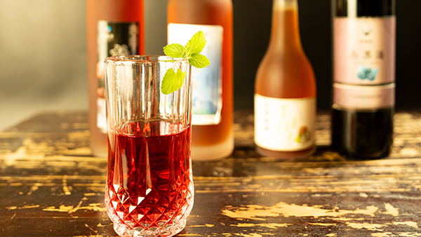 用果酒釀酒設(shè)備將這幾種“泡兒”釀成酒，滿足多變的顧客口感需求