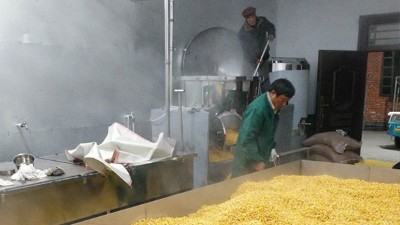 做酒10多年沒酒存，換釀白酒釀造設(shè)備3年存10000斤酒