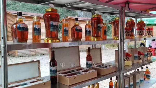 農(nóng)村到處可見的野果，用烤酒設(shè)備釀成酒有補腎固精的功效！