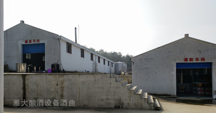 927雅大學員引進大型釀酒設(shè)備，擴大酒廠規(guī)模