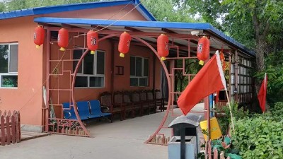 民宿+釀酒，李先生用高粱釀酒設(shè)備做酒的生活別有一番風(fēng)味