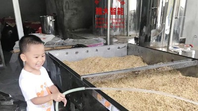 9月1日開學(xué)季我送給孩子一份厚禮：一個小型燒酒設(shè)備酒坊！