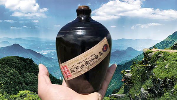 引進(jìn)烤酒設(shè)備開(kāi)酒坊，打造藏族特色青稞酒產(chǎn)業(yè)！
