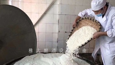 用小型蒸酒設(shè)備釀酒如做人，差一個(gè)時(shí)辰，那都不叫酒