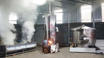大酒廠在選擇大型釀酒設(shè)備時(shí)要注意什么？怎樣避坑？