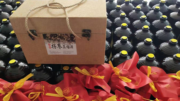 用這款水果酒曲將拐棗釀成酒，野果變金果，利潤翻倍