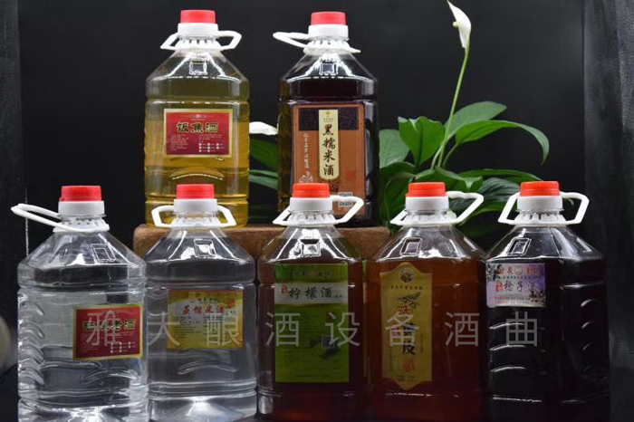 8.19小莫酒坊釀造的各種糧食酒、水果酒